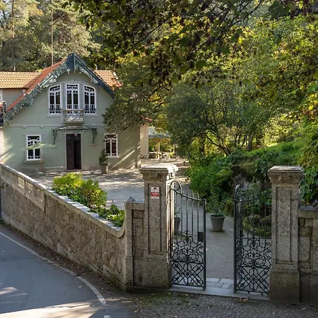 Country house The Grove Guimaraes