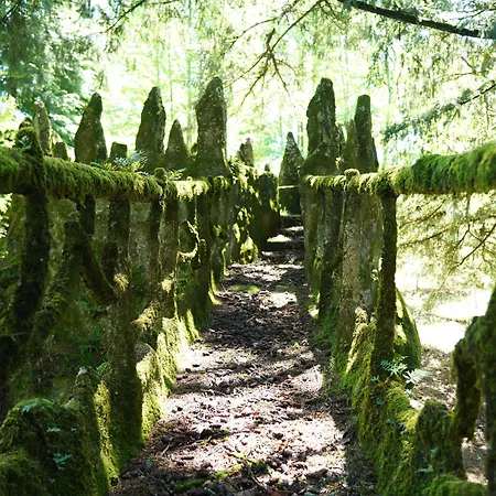 בית כפרי The Grove *